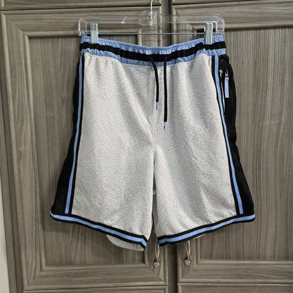 NBA Shorts Men Size Medium Light Blue Black Gray White Hideaway Zip Pockets‎